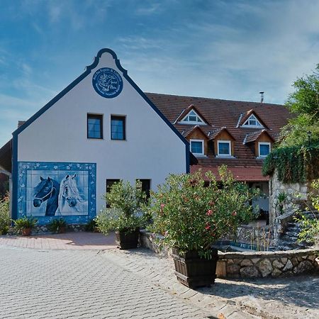 Hotel Szel Fiai Fogado Nyúl Exterior foto